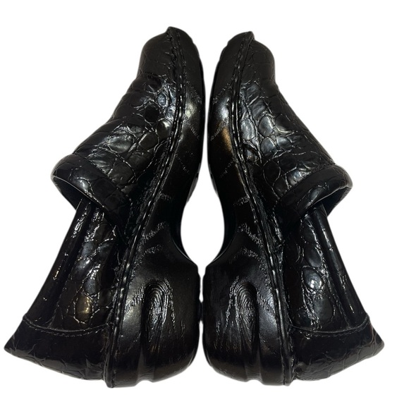 B.O.C. Born Concepts Black Faux Alligator Womens Clogs SZ 8.5 40 EU - Picture 3 of 12